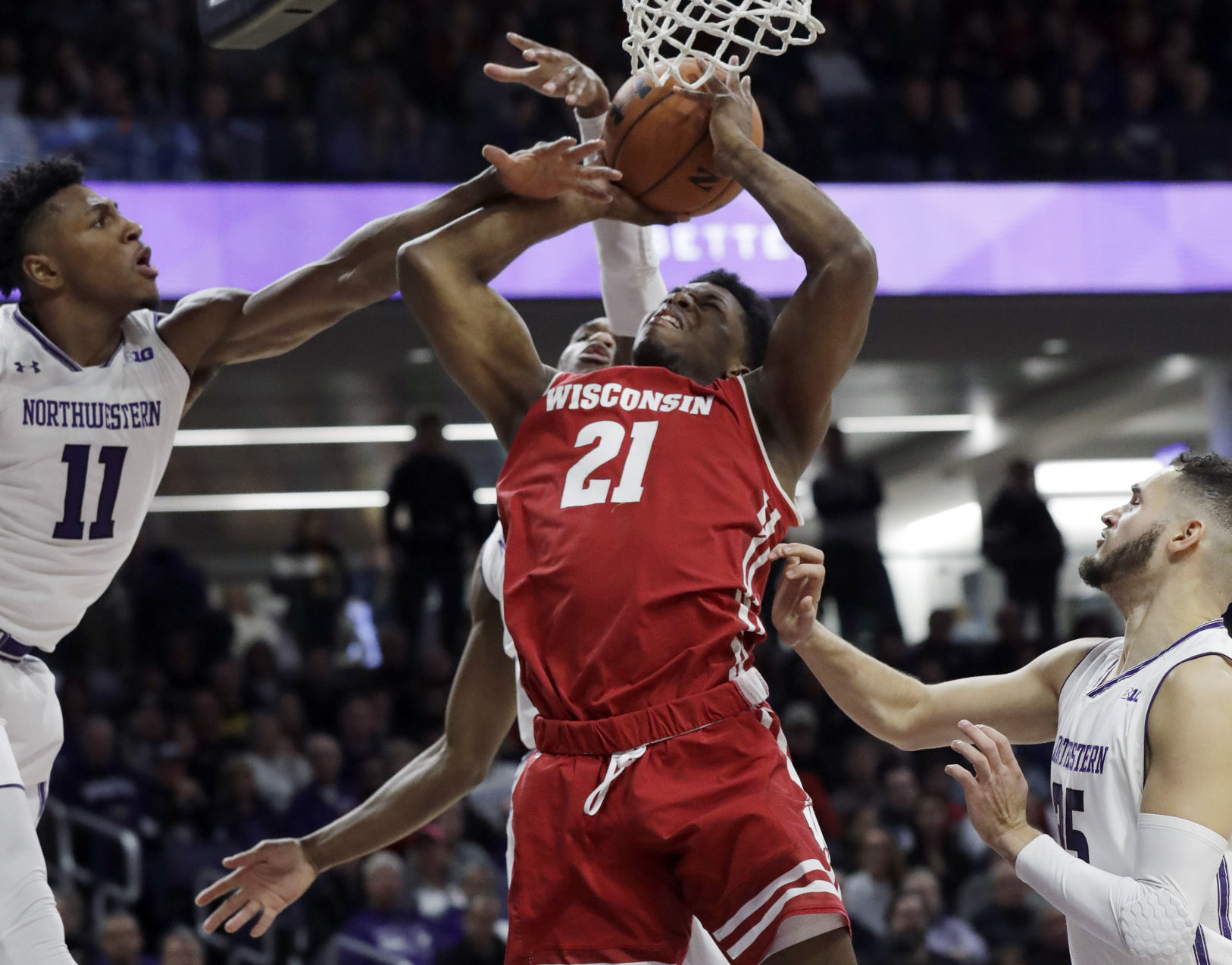 BADGERS 69, WILDCATS 64